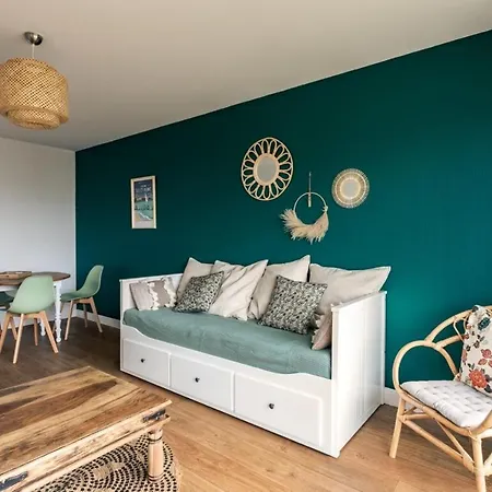 Le Petit Sillon - Joli T2 Renove Vue Parking Apartment